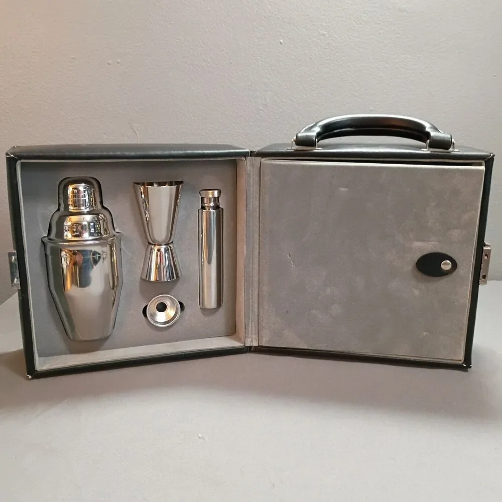 Geoffrey Beene martini travel